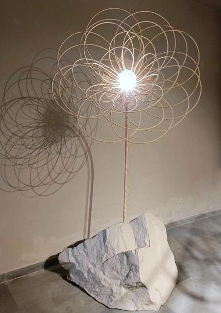 Lara Wire Bloom Sculpture