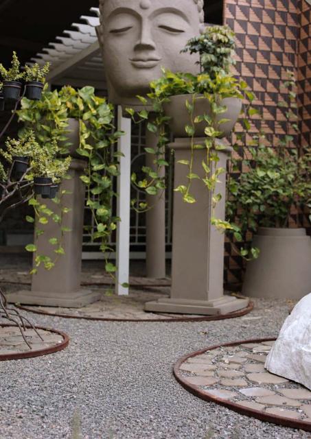 Nerina Face Pillar Sculpture