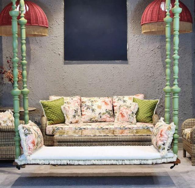 Ernesto Swing Sofa