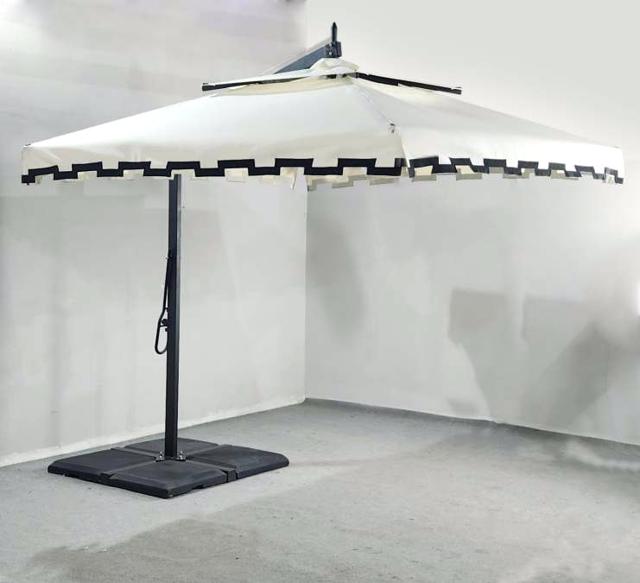 Cantilever Umbrella with Valance